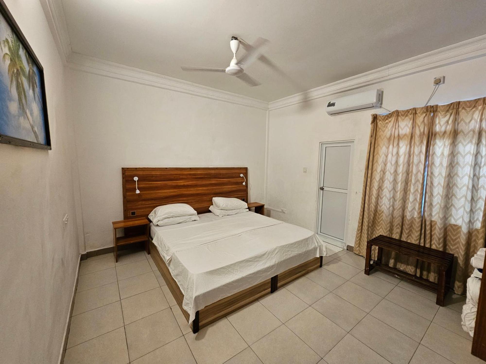 Batuta Maldives Surf View Hotel Thulusdhoo Szoba fotó