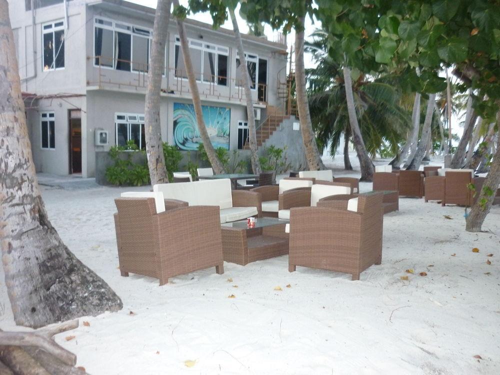 Batuta Maldives Surf View Hotel Thulusdhoo Kültér fotó