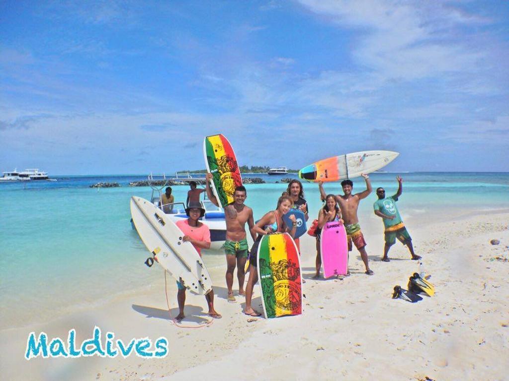 Batuta Maldives Surf View Hotel Thulusdhoo Kültér fotó