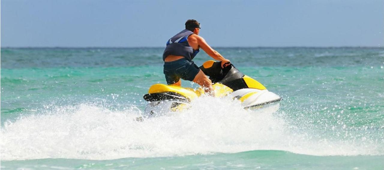 Batuta Maldives Surf View Hotel Thulusdhoo Kültér fotó