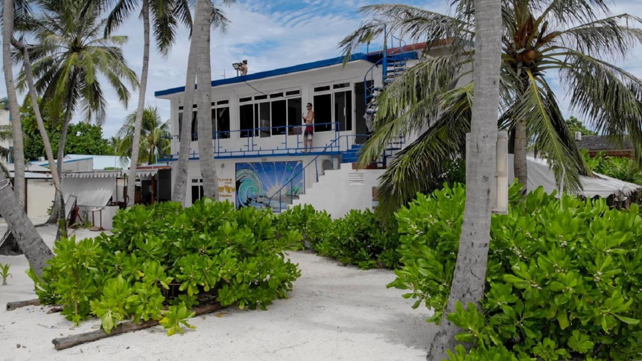 Batuta Maldives Surf View Hotel Thulusdhoo Kültér fotó